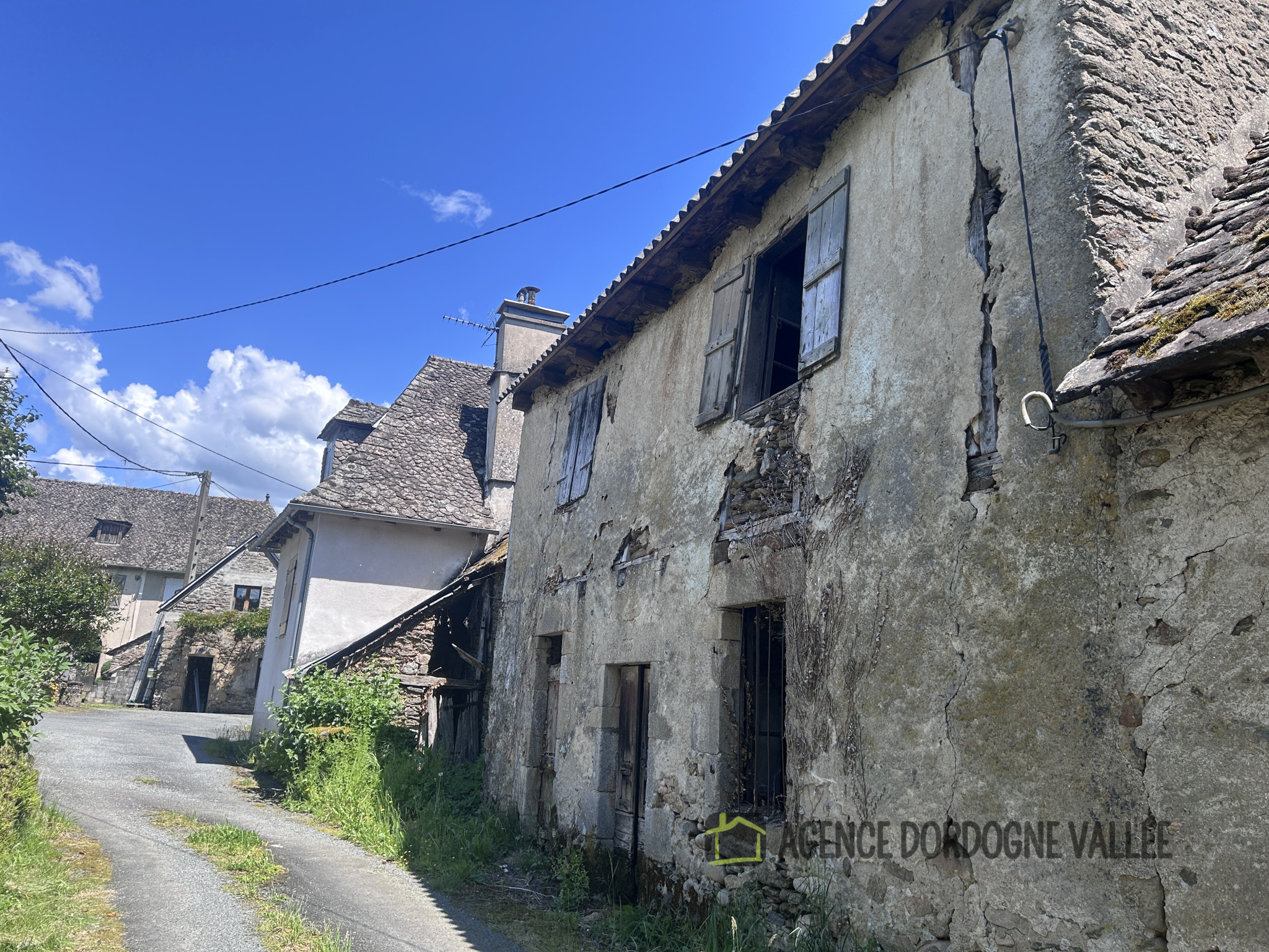 Maison à Rénover Entièrement à Vendre